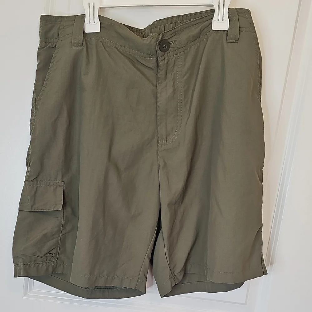 Columbia Olive Men's Cargo Shorts